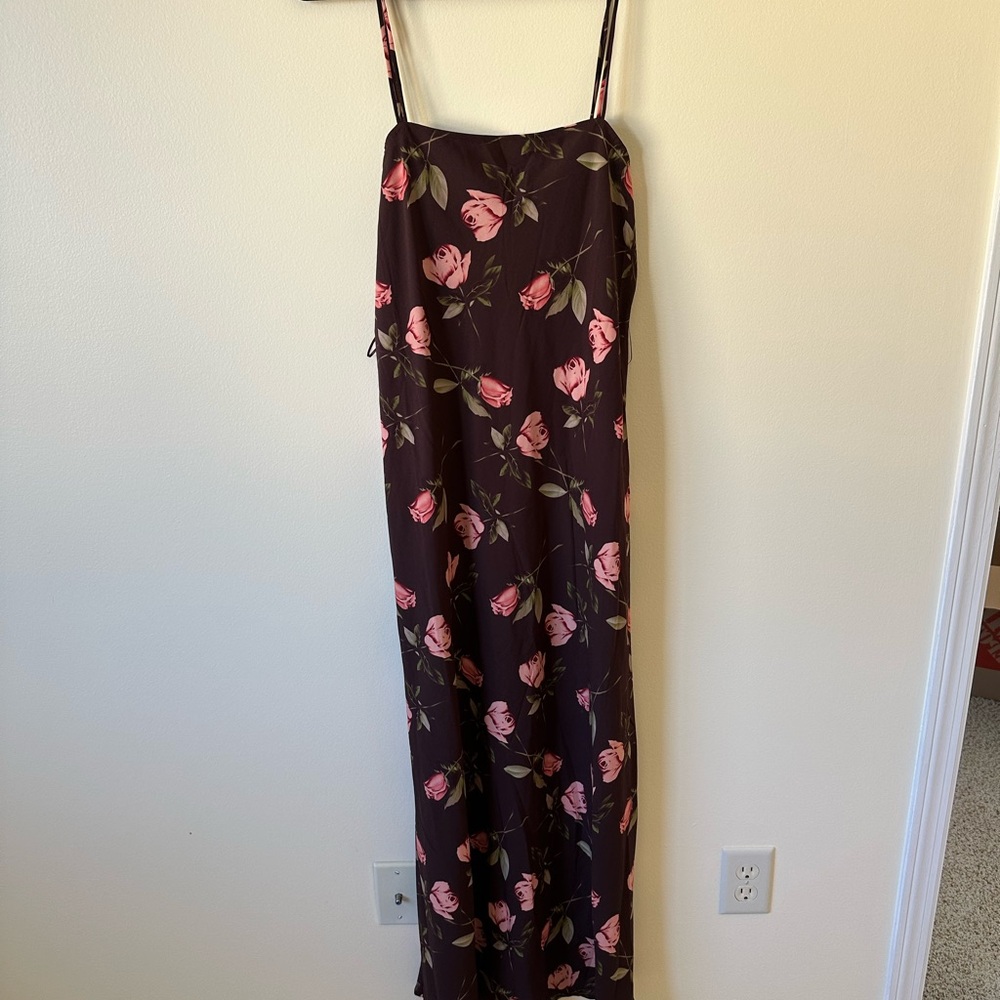 Vici Floral Maxi Dress - Brown and Pink - Picture 2 of 4